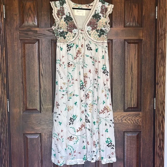 NWOT Anthropologie Printed V Neck Maxi Dress with embroidered bodice Size 12P - Picture 4 of 7